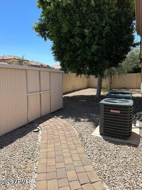 14064 W Poinsettia Dr - Photo 5 of 17