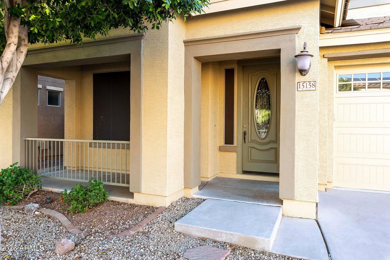 15158 N 145th Ln - Photo 4 of 37