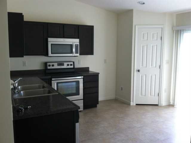 5540 Weatherly Dr - Photo 3 of 10