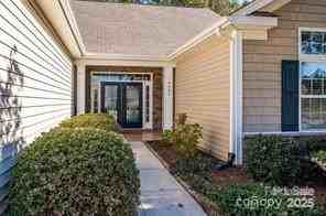 4406 Carrington Dr - Photo 2 of 41
