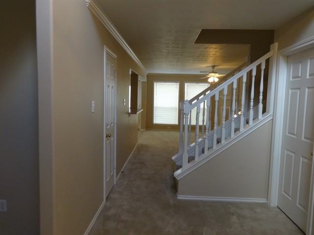 24310 Leachwood Dr - Photo 3 of 19