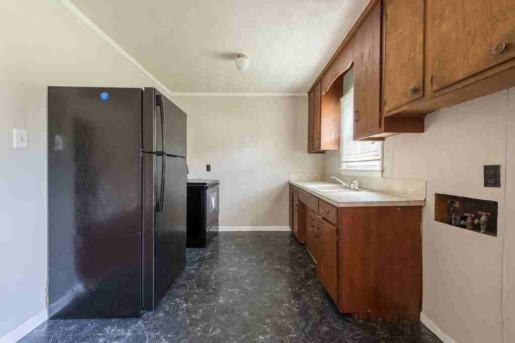 317 Jennings St - Photo 3 of 8