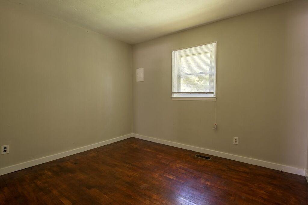 317 Jennings St - Photo 5 of 8