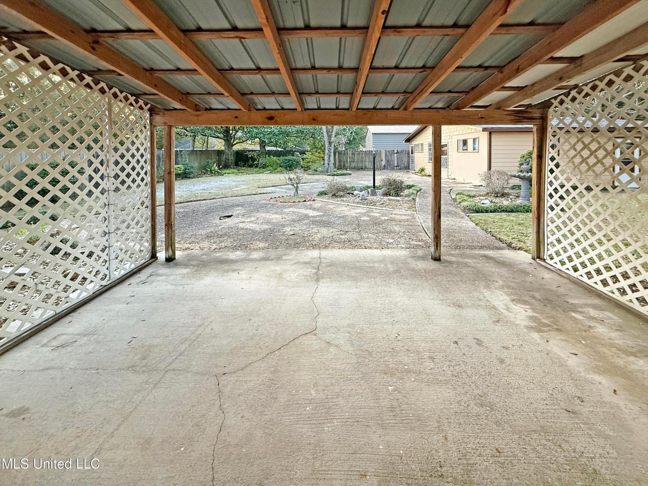 311 Holcomb Blvd - Photo 7 of 7