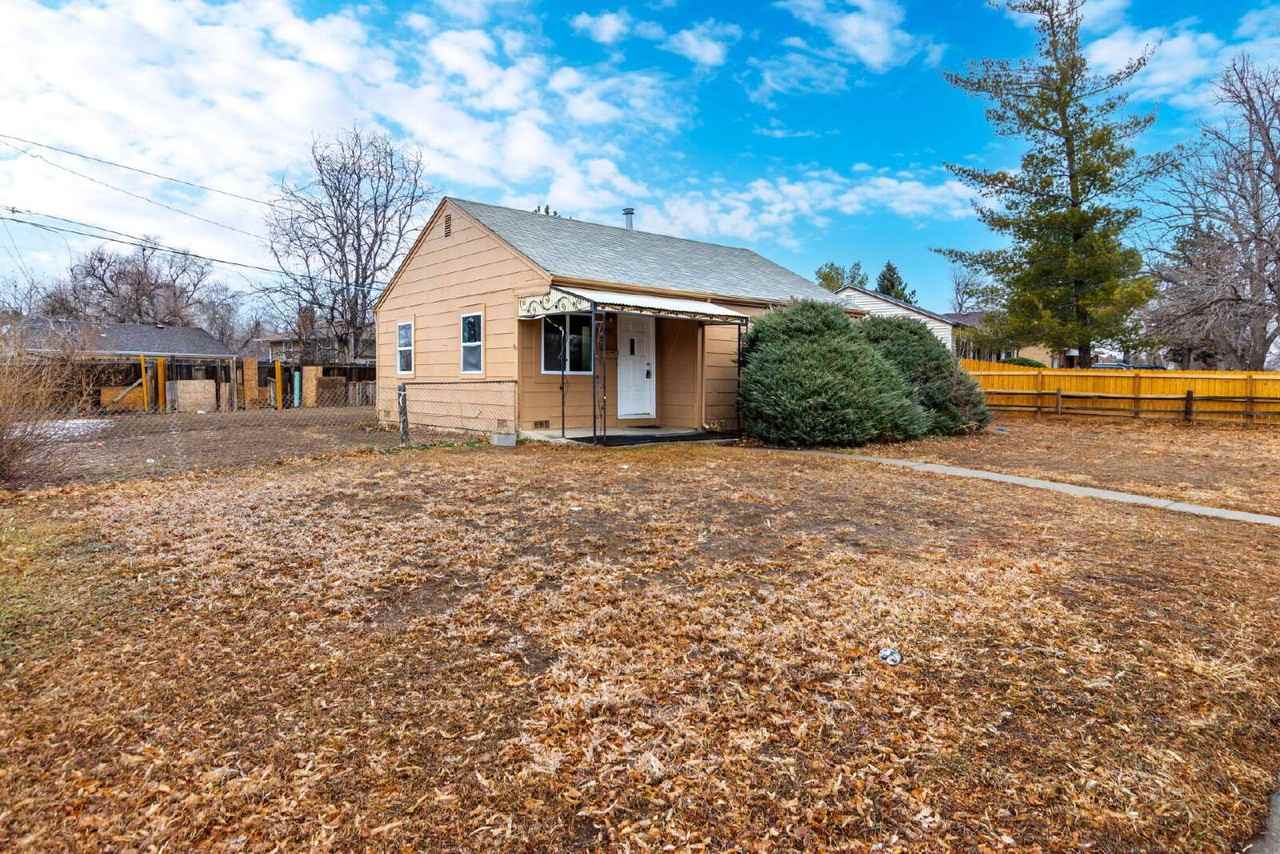 981 Lansing St - Photo 3 of 28