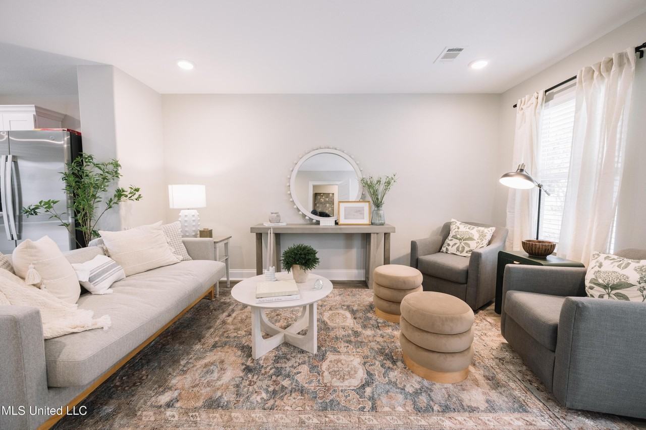 1521 2nd St - Photo 3 of 13