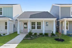 featured image of 1527 2nd St