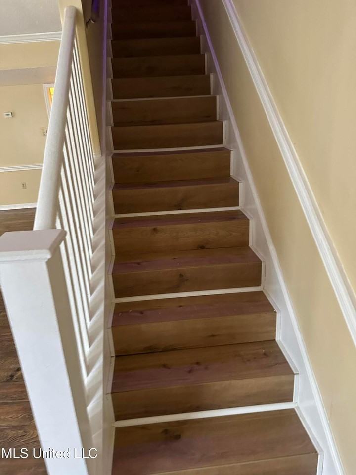 1117 Woodfield Dr - Photo 7 of 22