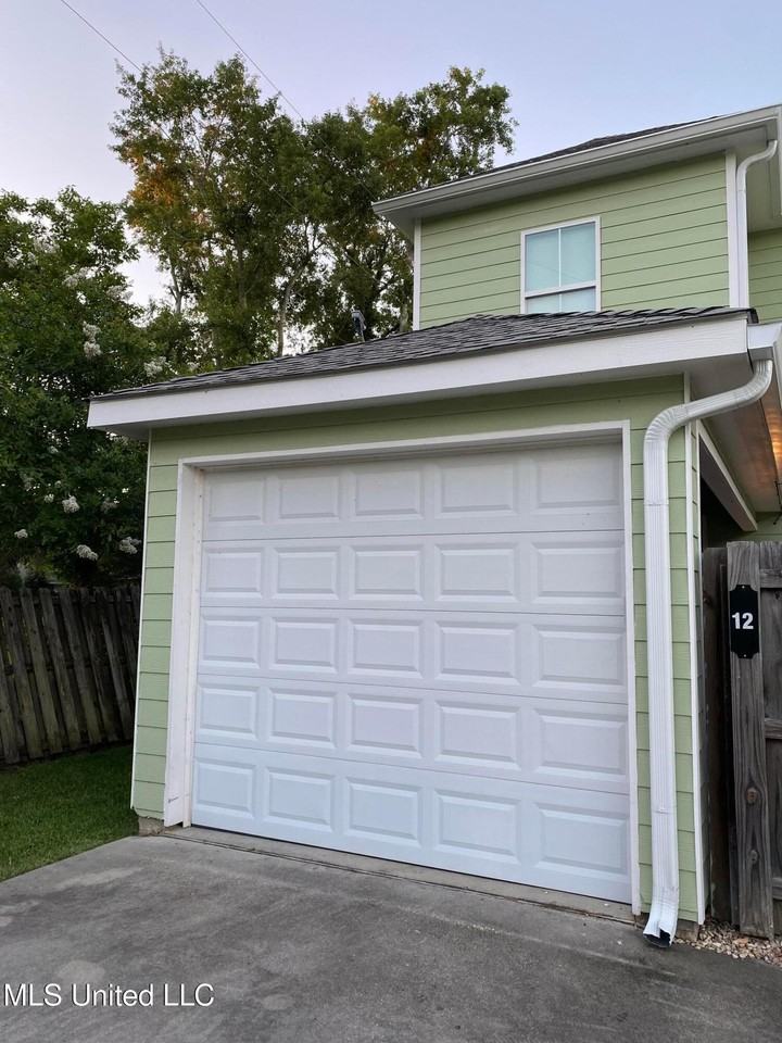 216 Carre Ct - Photo 2 of 16