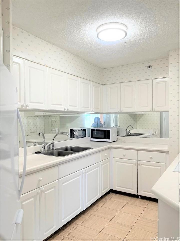 1221 Victoria St #3304 - Photo 3 of 7