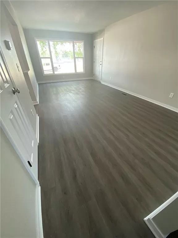 9th St Se #507 - Photo 4 of 5