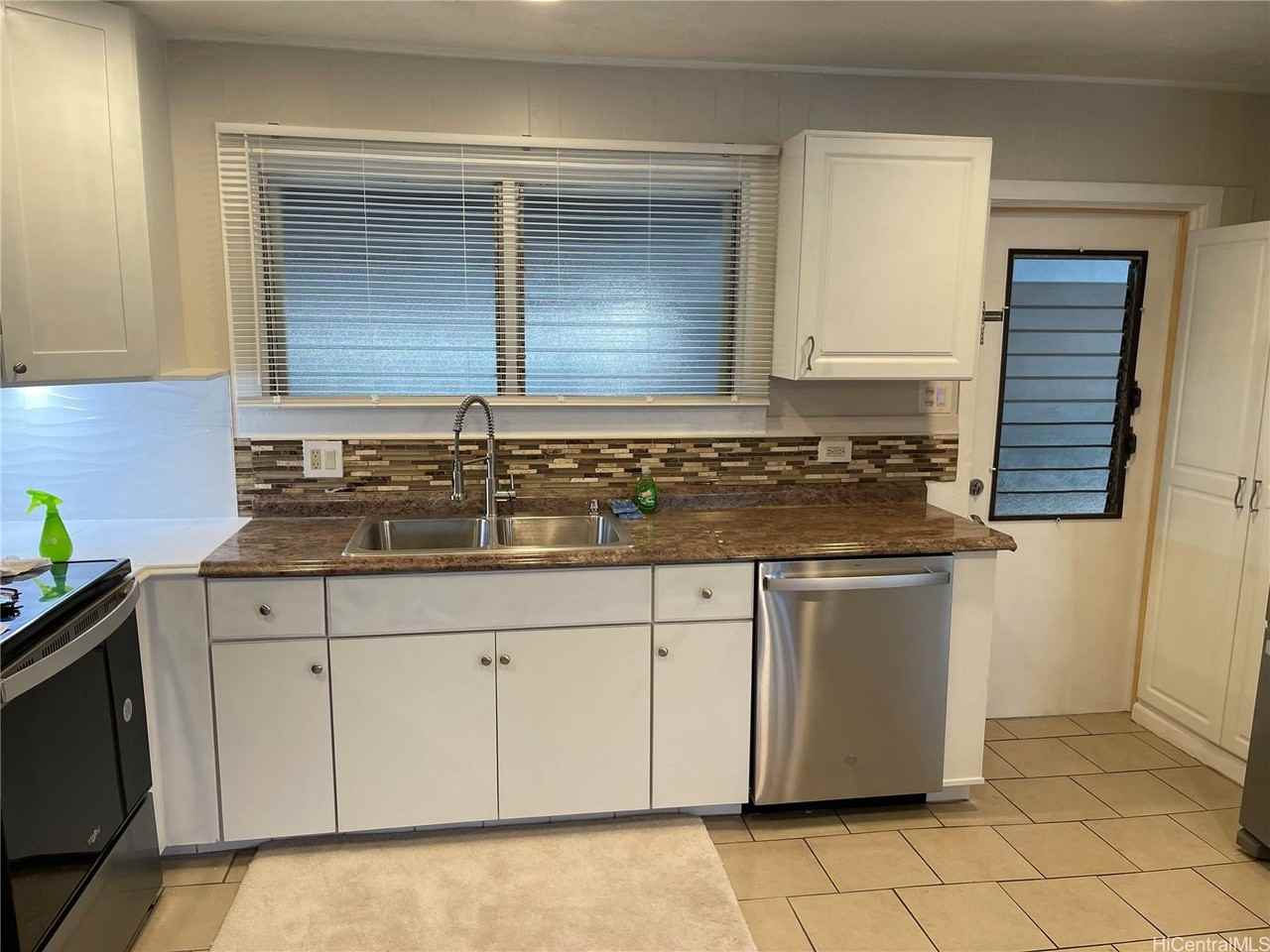 91-748 Oneula Pl - Photo 2 of 14