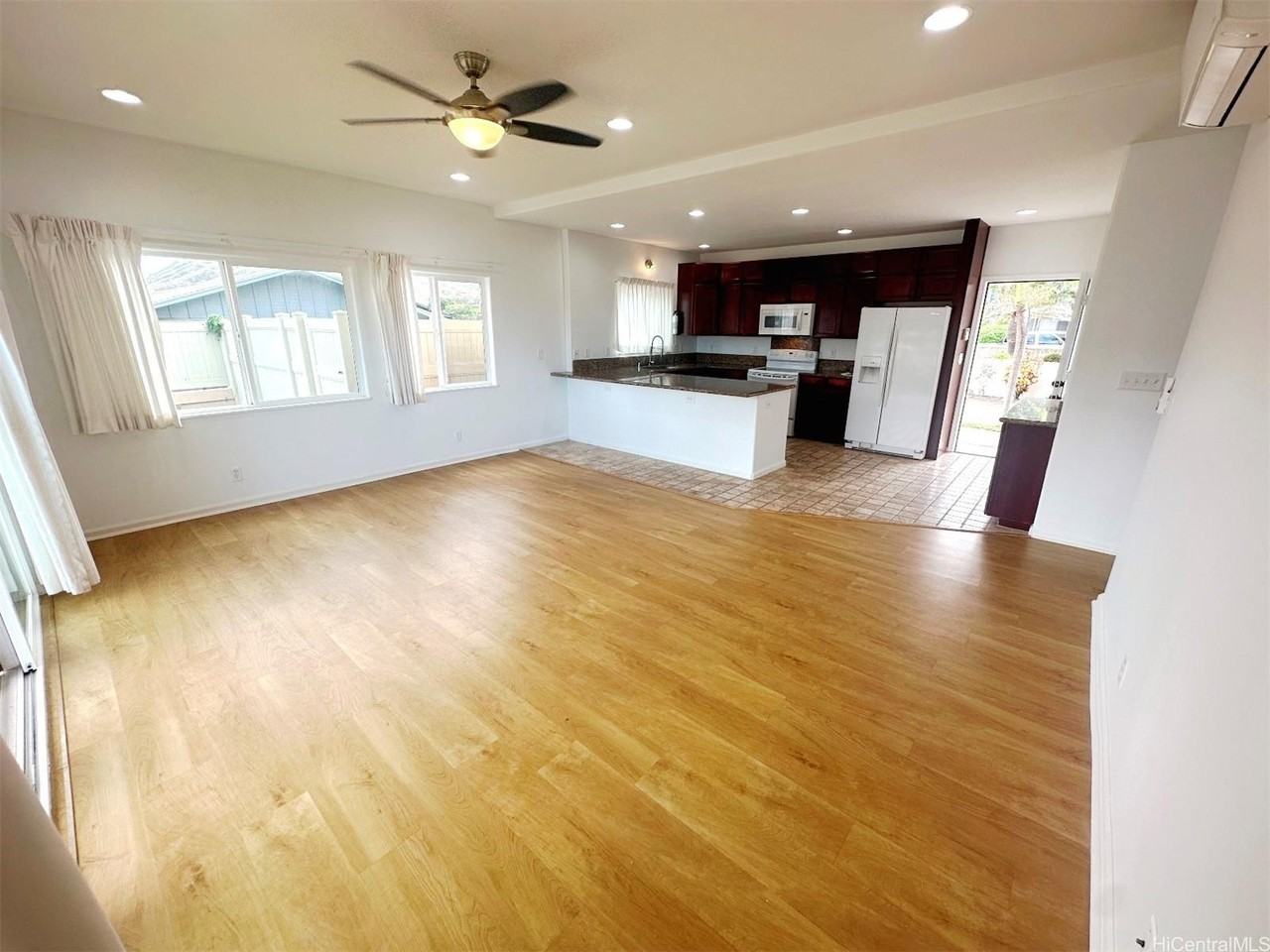 232 Hanakoa Pl #A - Photo 2 of 24