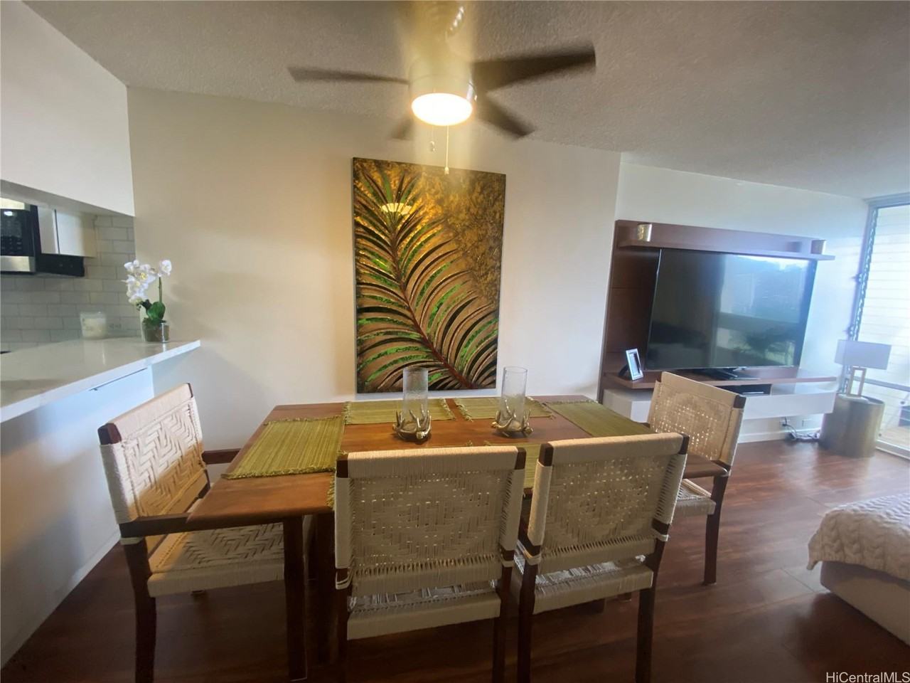 555 University Ave #1404 - Photo 3 of 5