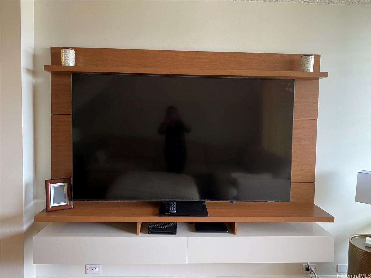 555 University Ave #1404 - Photo 4 of 5