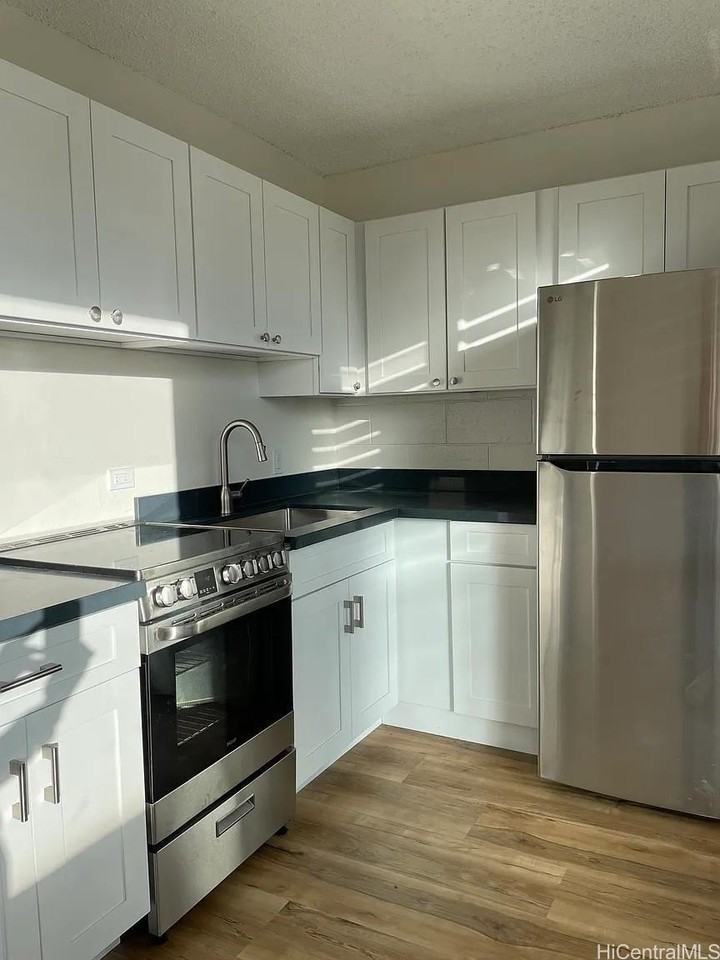 1906 Fern St #304 - Photo 2 of 6