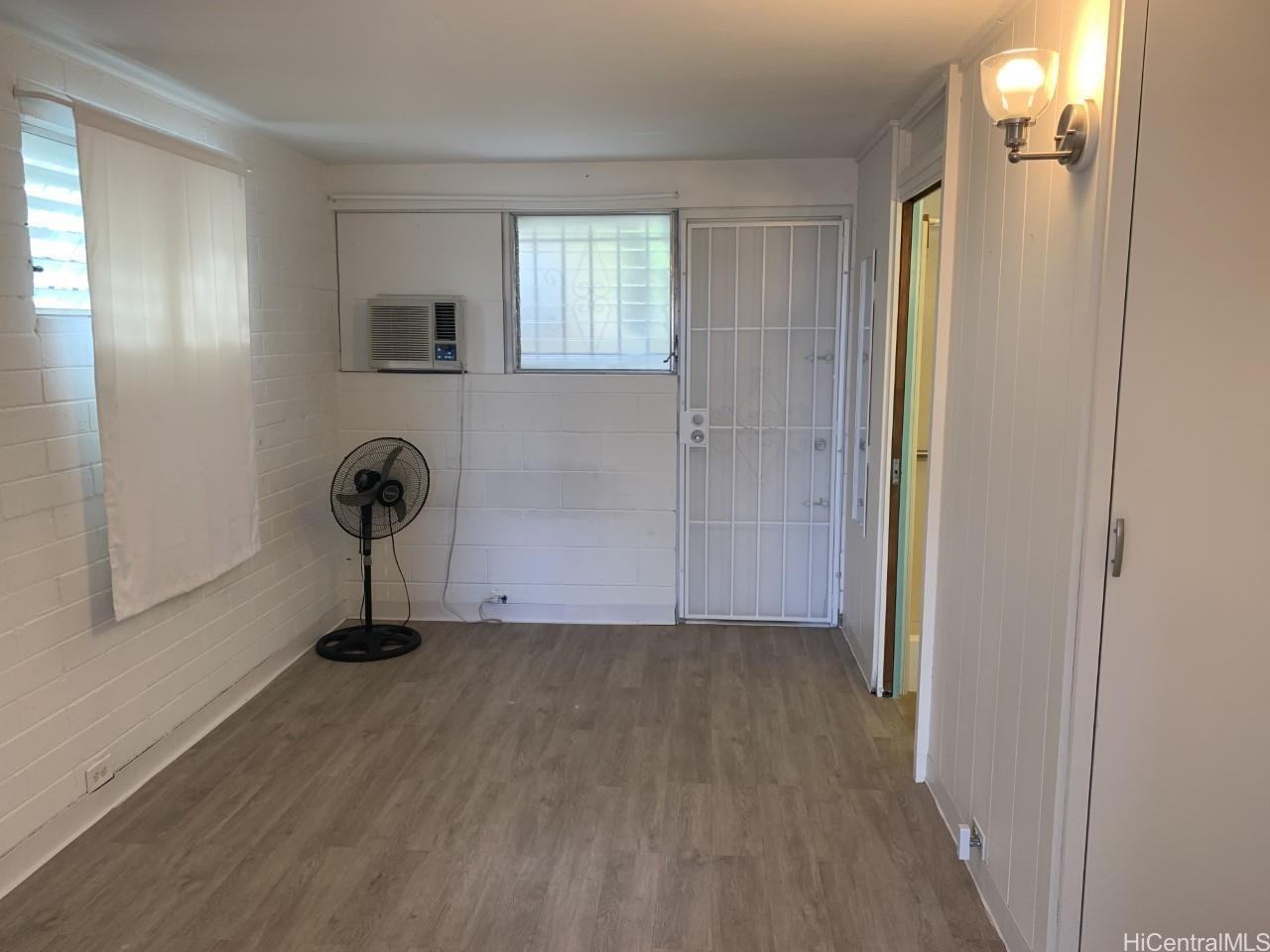 1526 Thurston Ave #1 - Photo 6 of 7