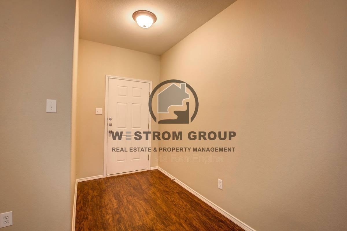 5829 Deck House Rd - Photo 4 of 10