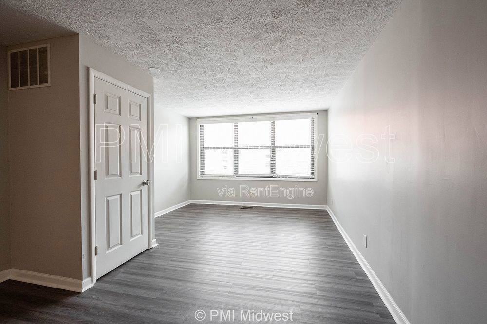 3736 N Meridian St #10 - Photo 3 of 10