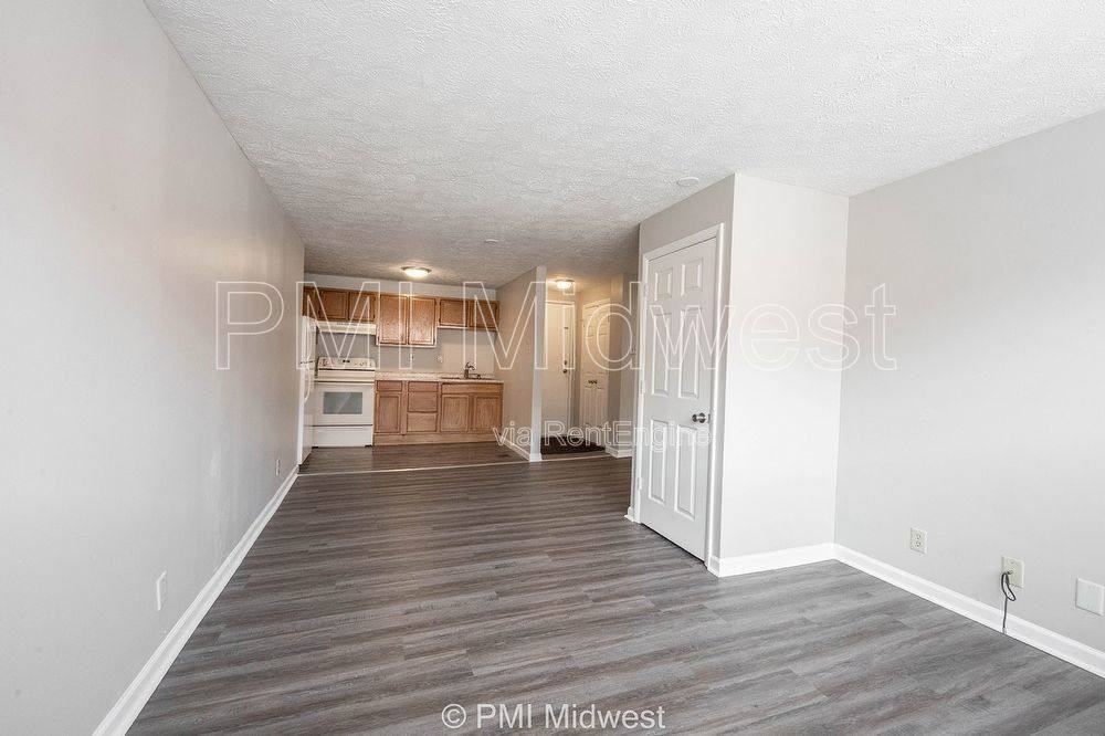 3736 N Meridian St #10 - Photo 4 of 10