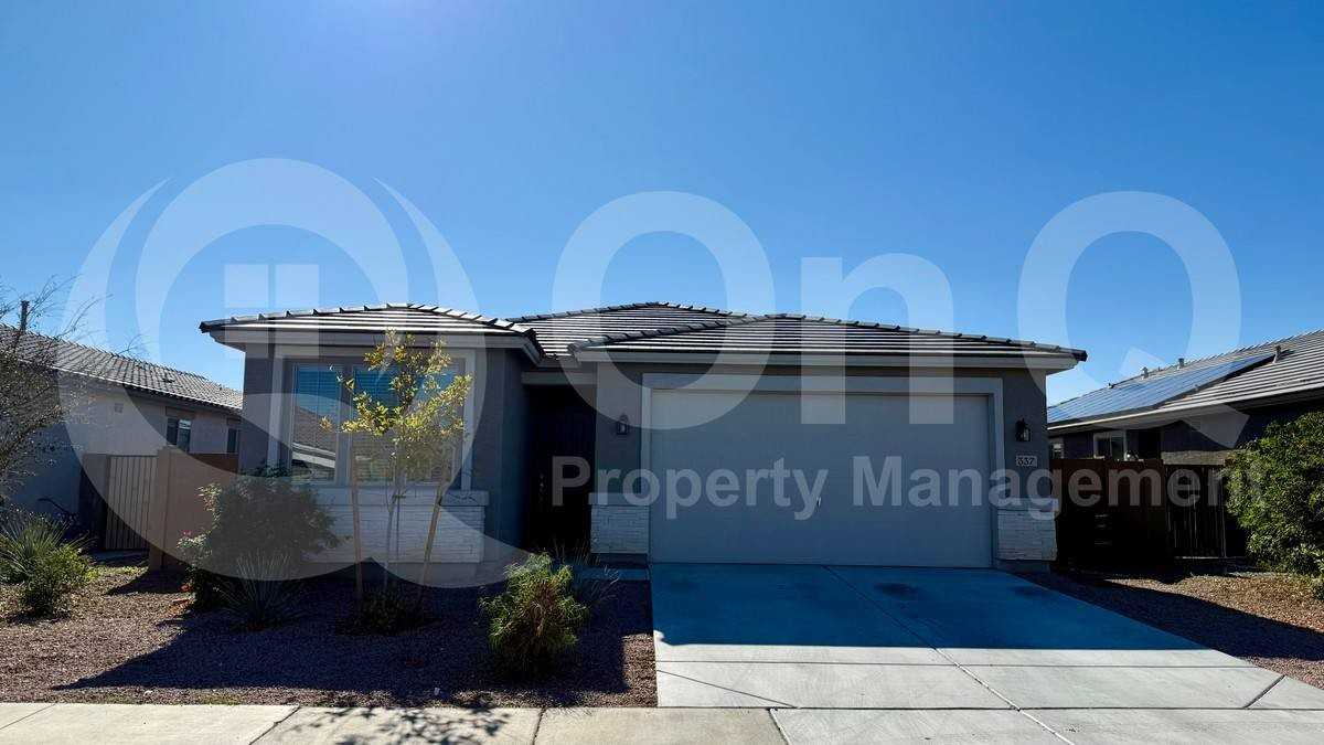337 E Hawaii Dr - Photo 3 of 10