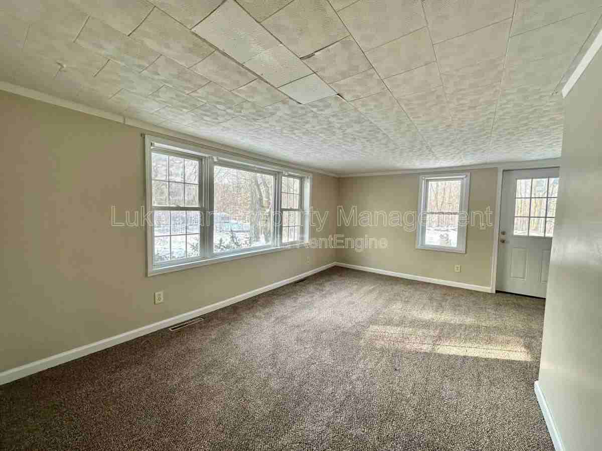 4400 E Orchard St - Photo 3 of 10