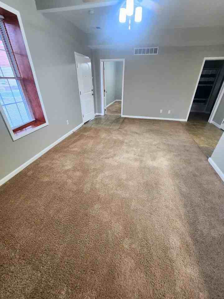 1026 N Huron St - Photo 6 of 12