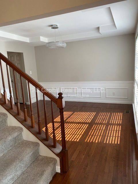 2852 Fairway Dr - Photo 2 of 10