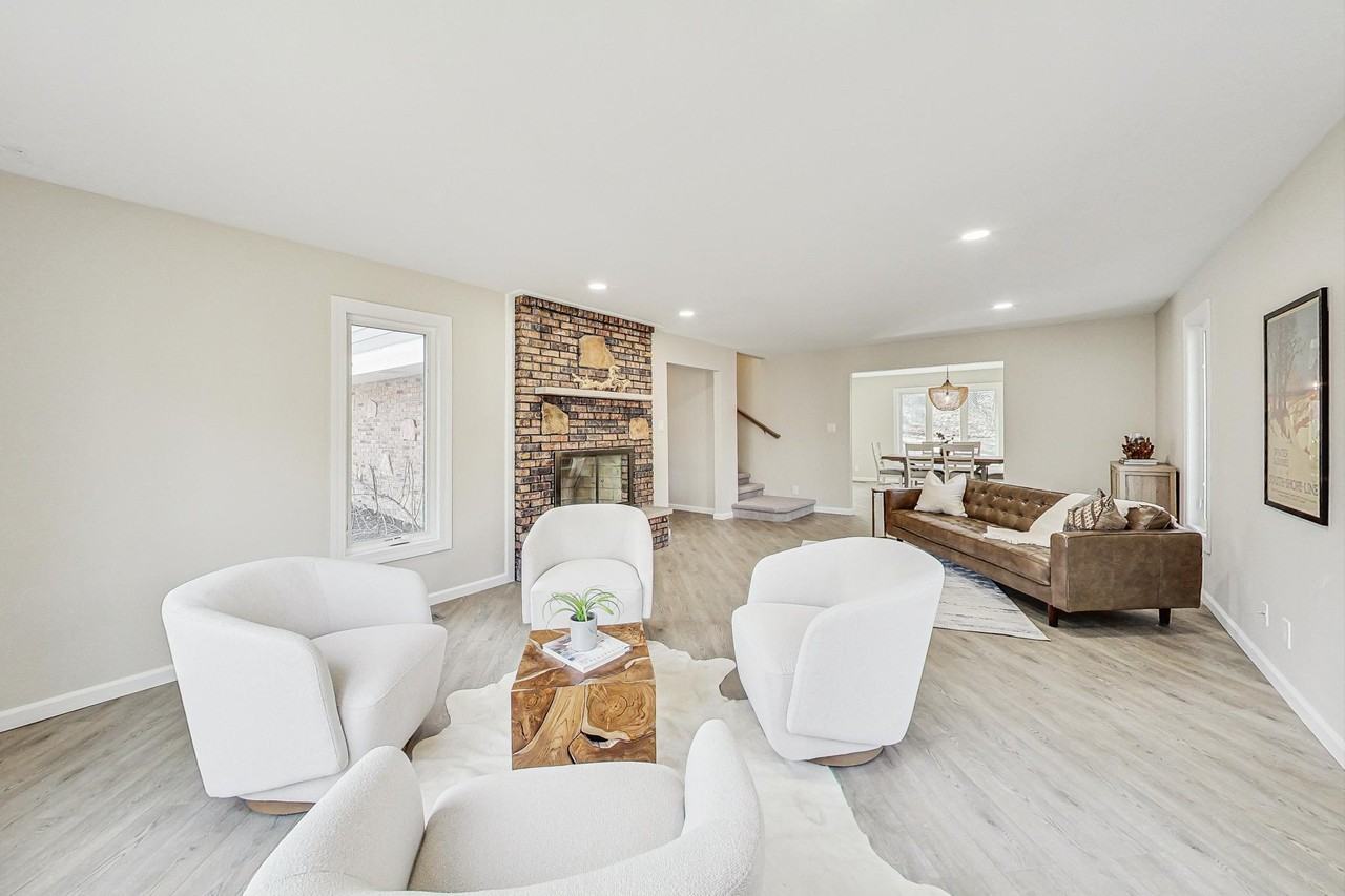 22 Chrismar Rd - Photo 4 of 26