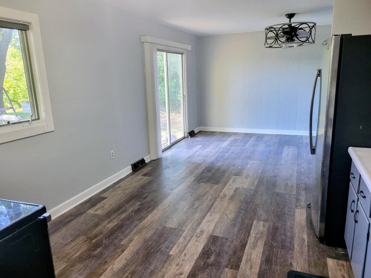 838 W 67th Ln - Photo 3 of 10