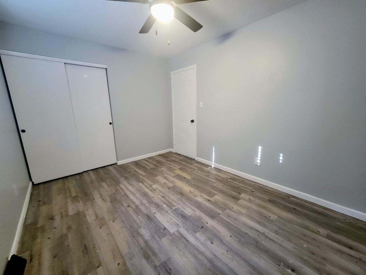 838 W 67th Ln - Photo 6 of 10