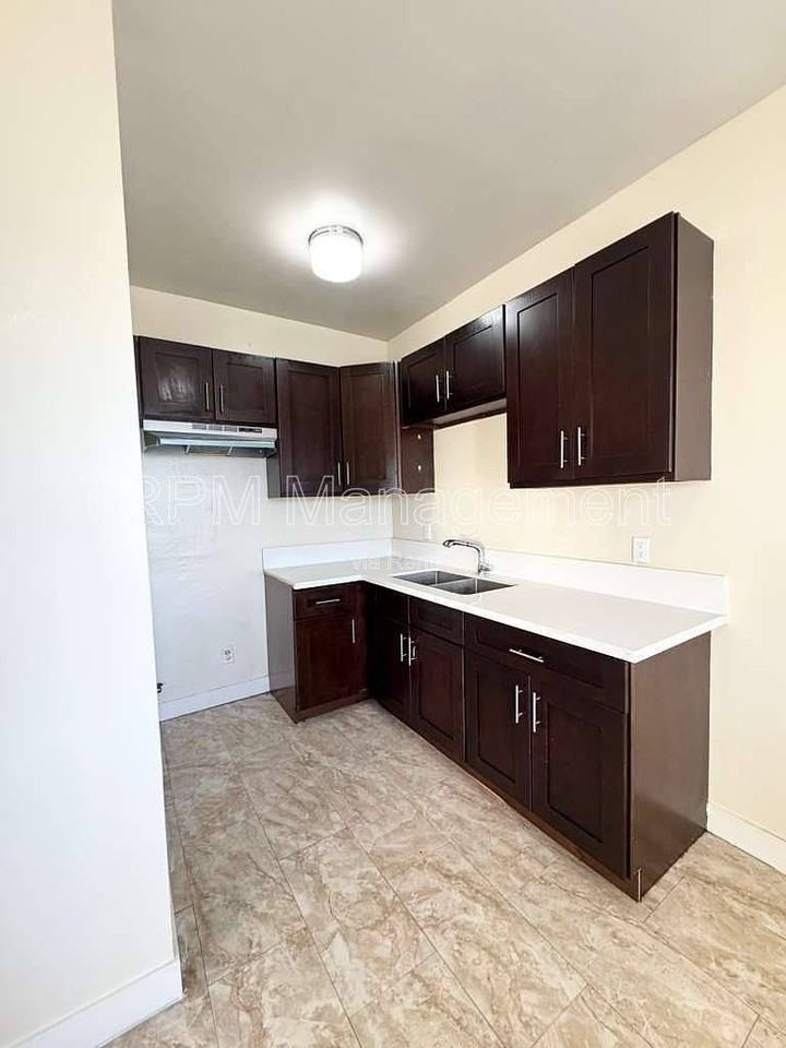 3972 W 9th St #311 - Photo 5 of 7