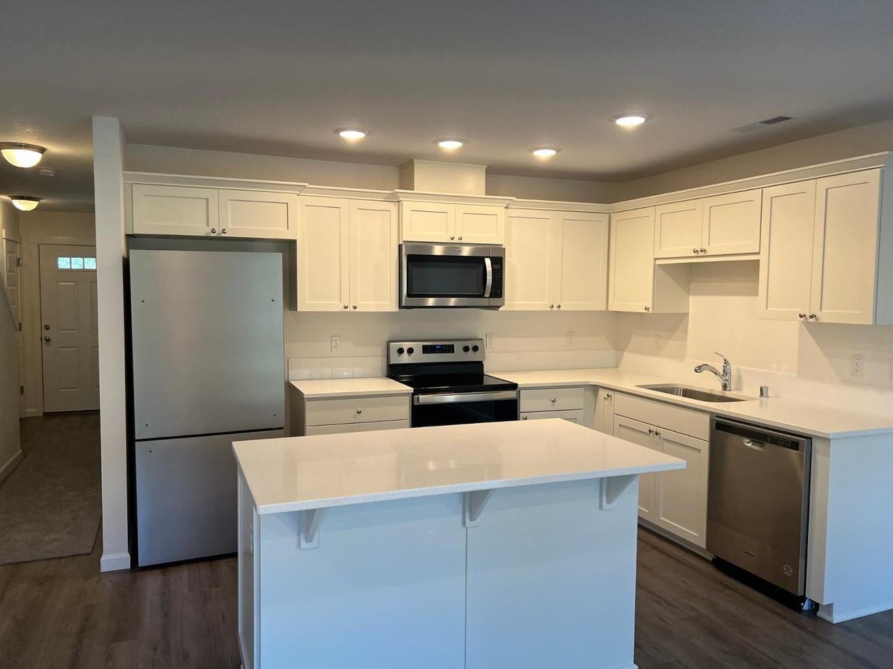 10 Taryn Ct - Photo 4 of 28