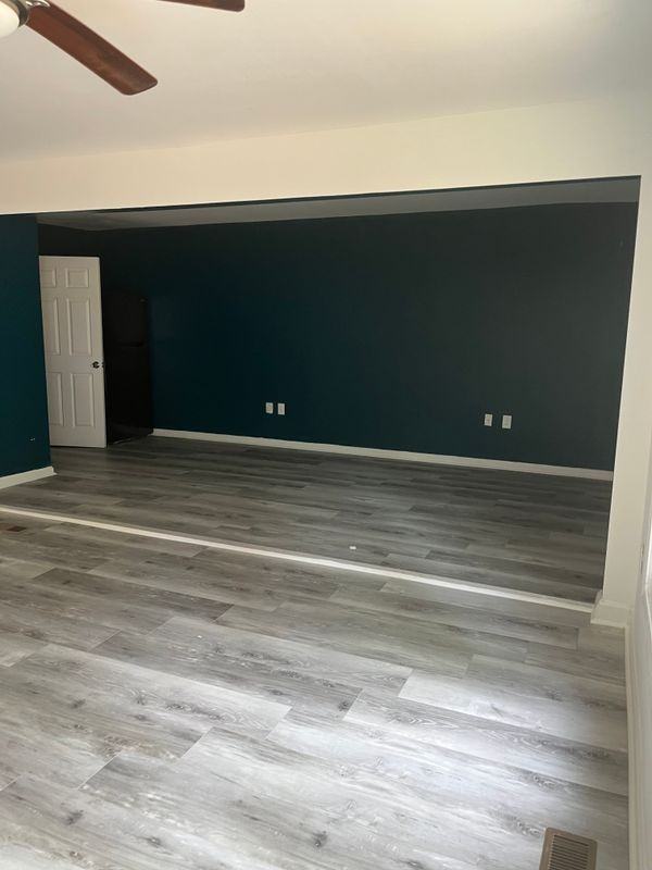 755 Cascade Dr - Photo 4 of 8