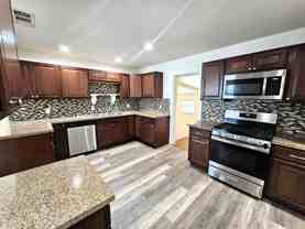 202 Waverly Dr - Photo 1 of 1