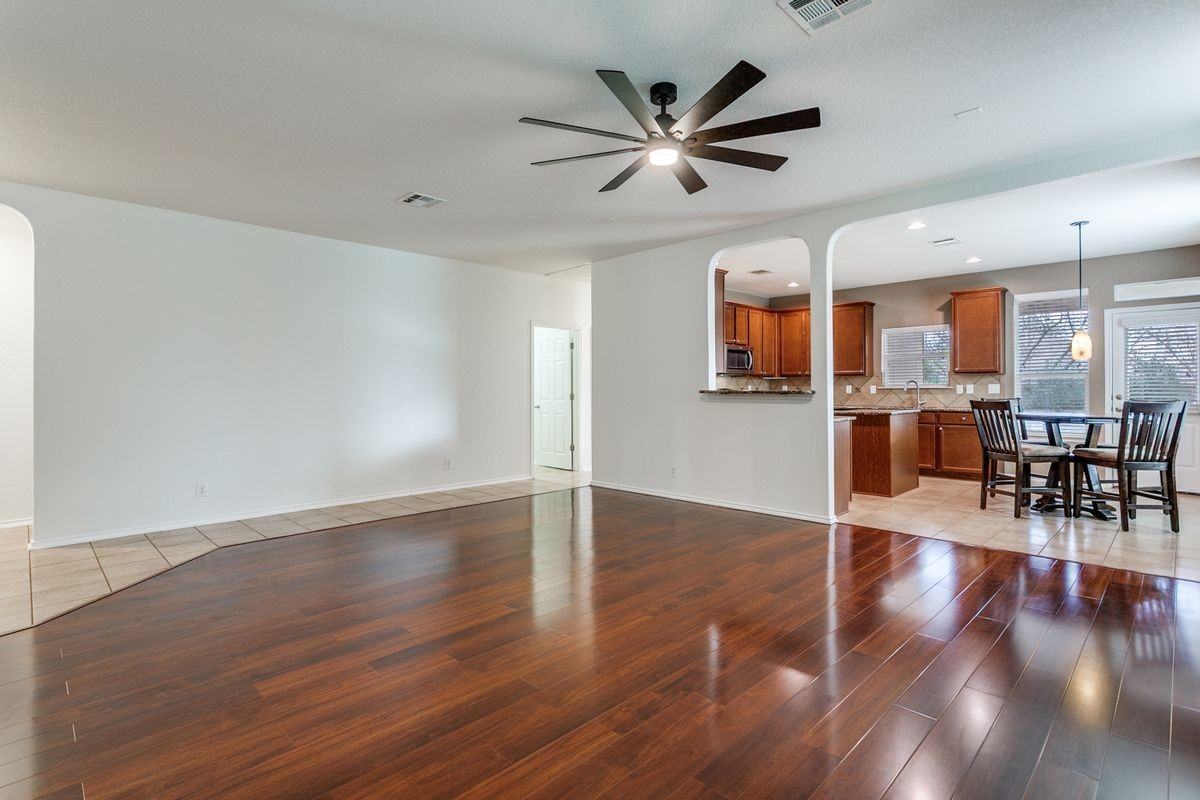 705 Hightrail Rd - Photo 5 of 25