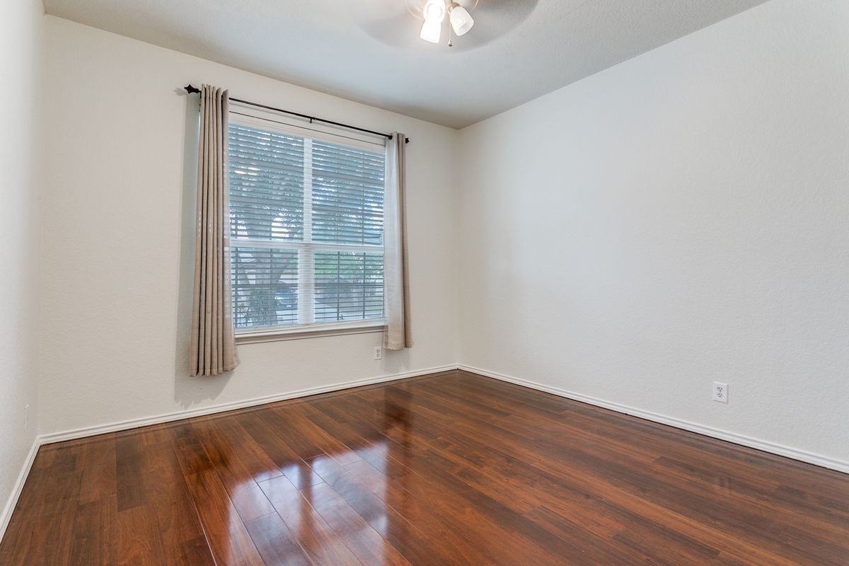 705 Hightrail Rd - Photo 7 of 25