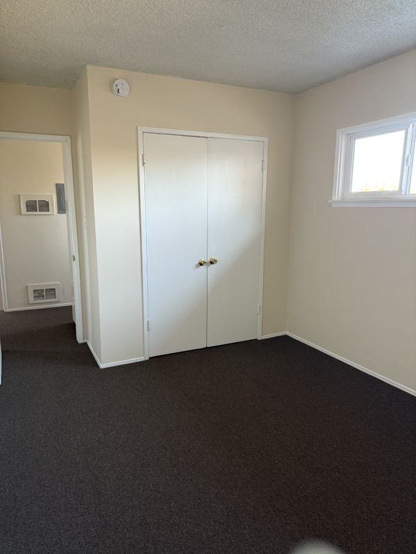 2029 Delaware Ave ##F - Photo 3 of 8