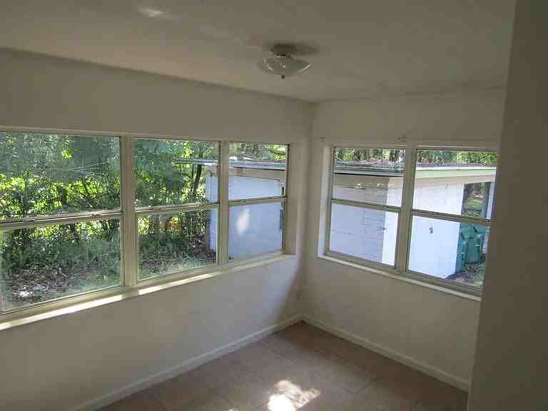 144 W Michigan Ave - Photo 5 of 12