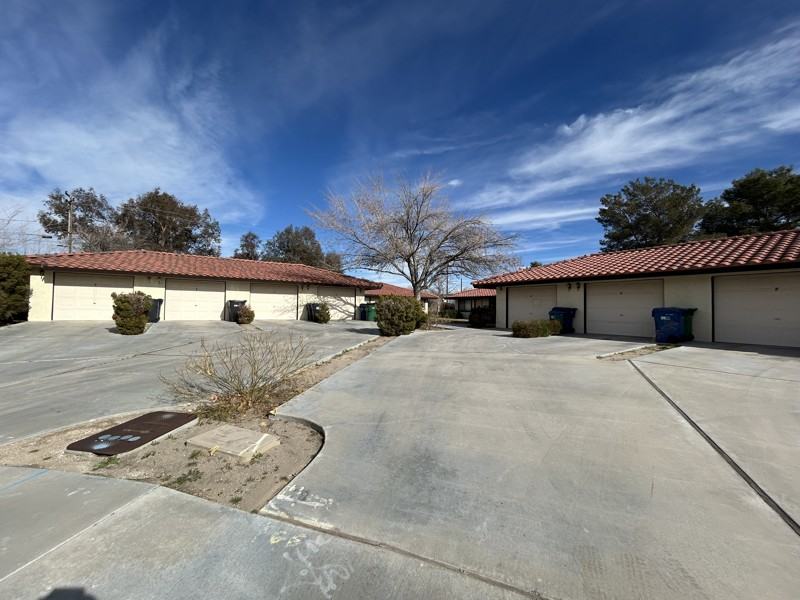 720 N Florence St #C - Photo 3 of 26