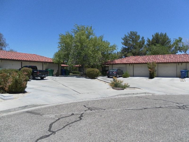 720 N Florence St #C - Photo 6 of 26