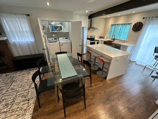 811 5th Ave - Photo 2 of 11