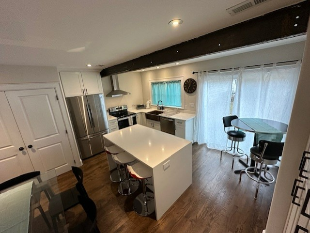 811 5th Ave - Photo 3 of 11