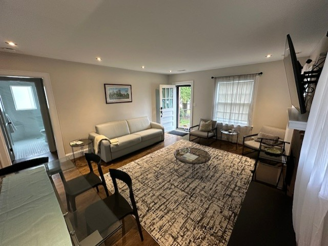 811 5th Ave - Photo 5 of 11