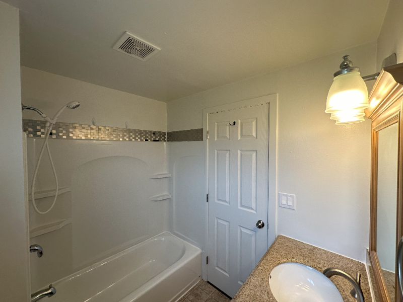 2324 Walnut St - Photo 5 of 31