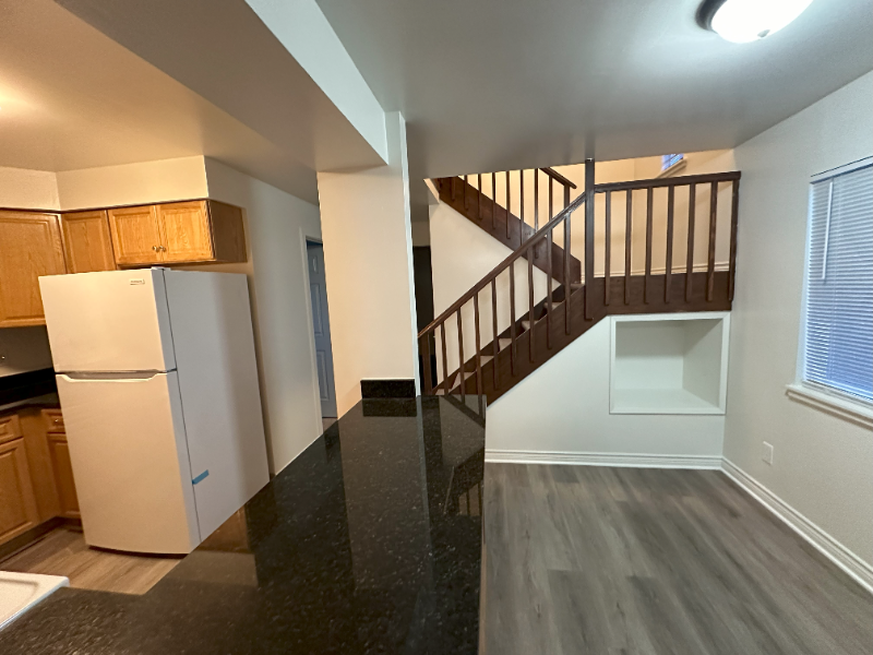 2324 Walnut St - Photo 7 of 31