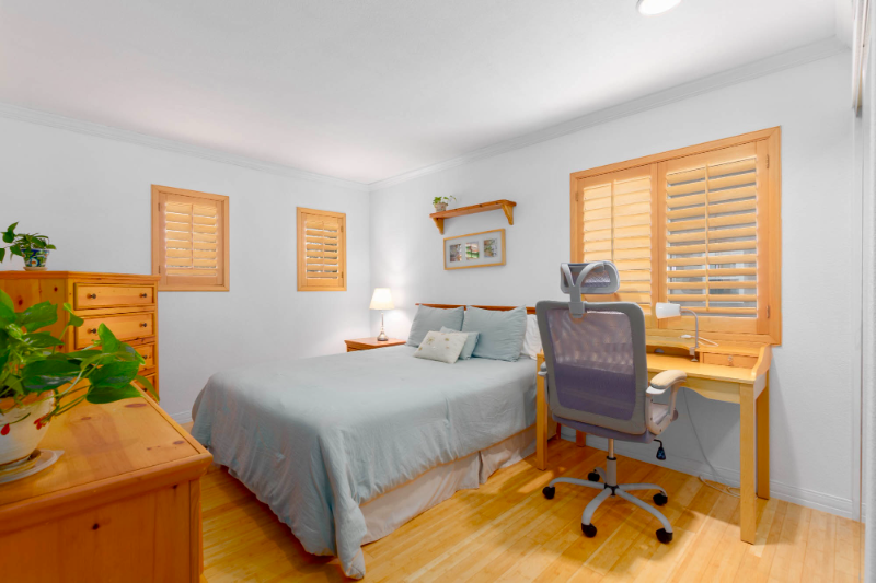 934 Lafayette Pl - Photo 7 of 20