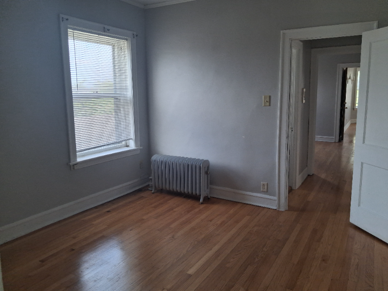 8808 S Blackstone Ave #2 - Photo 5 of 8