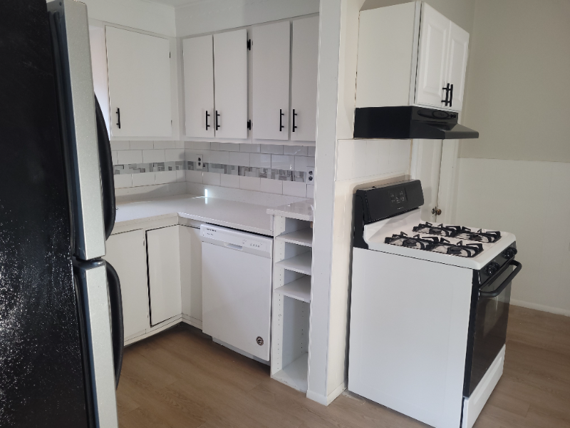 37 Byron St #1 - Photo 4 of 14