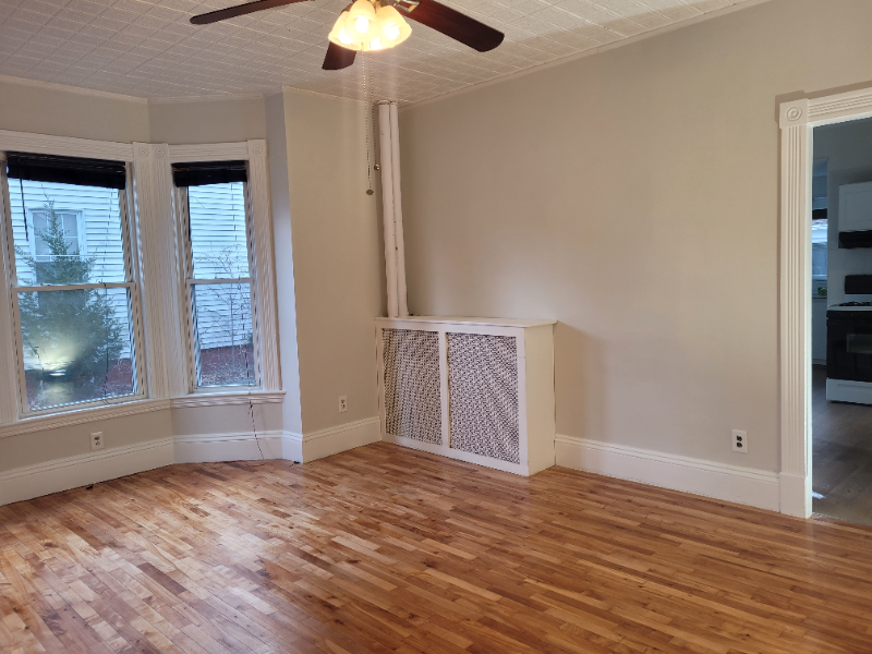 37 Byron St #1 - Photo 7 of 14